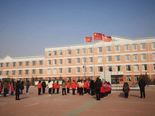 2023春首次升旗仪式2.jpg