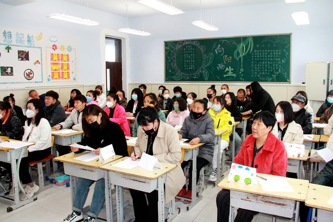 2023年4月7日家长会 (12)_副本.jpg