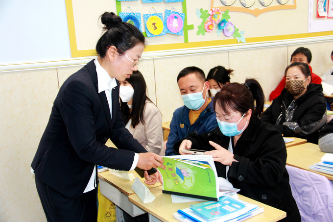 2023年4月7日家长会 (19)_副本.jpg