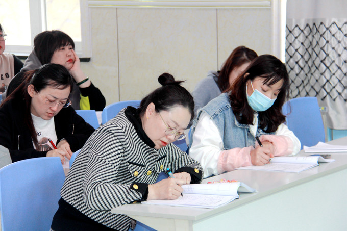 通榆县明德小学校“三备三上”大单元教学校本教研展示课暨通榆县明德小学校科研汇报课活动 (26)_副本.jpg