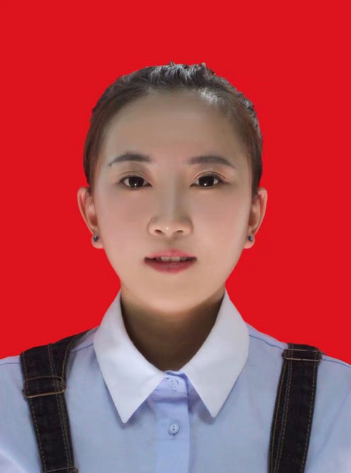 王娜  现任一年三班班主任  尽职尽责，得到家长领导一致认可.jpg