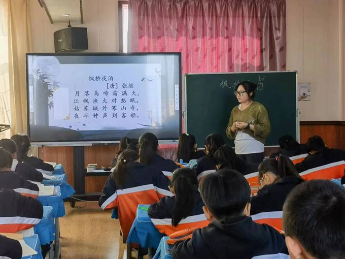 通榆县“‘国培计划（2023）’ ———‘一对一’精准帮扶培训”小学语文学科送教下乡活动6