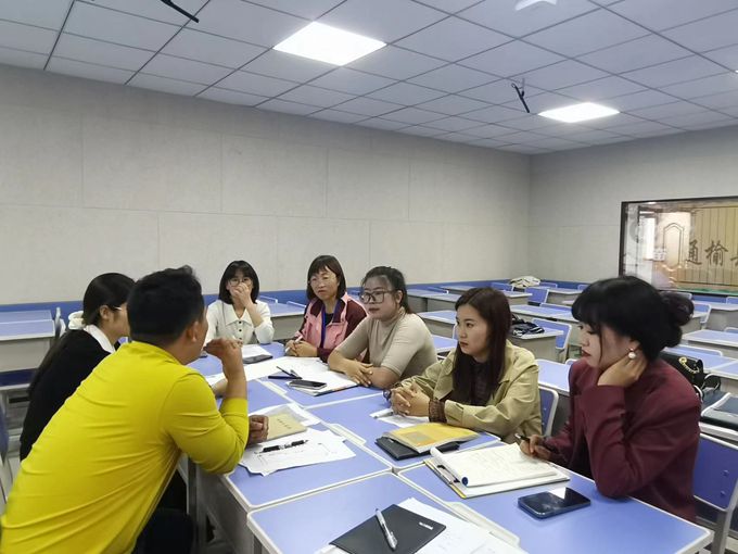 通榆县“‘国培计划（2023）’ ———‘一对一’精准帮扶培训”小学语文学科送教下乡活动9